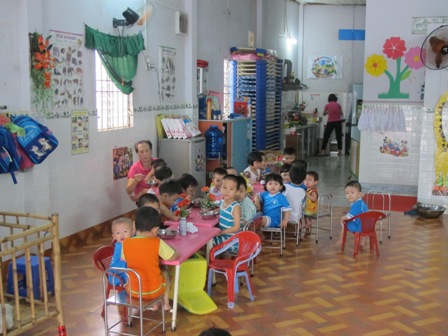 Nhà trẻ cho con công nhân: SOS! 