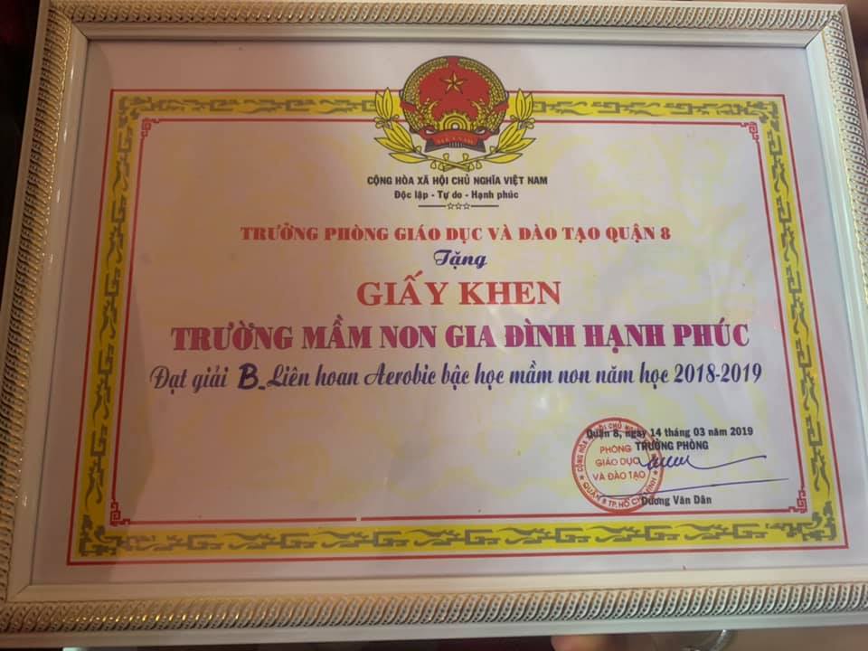 Chúc mừng các con