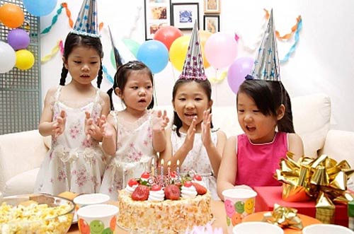 Bảng mừng sinh nhật bé